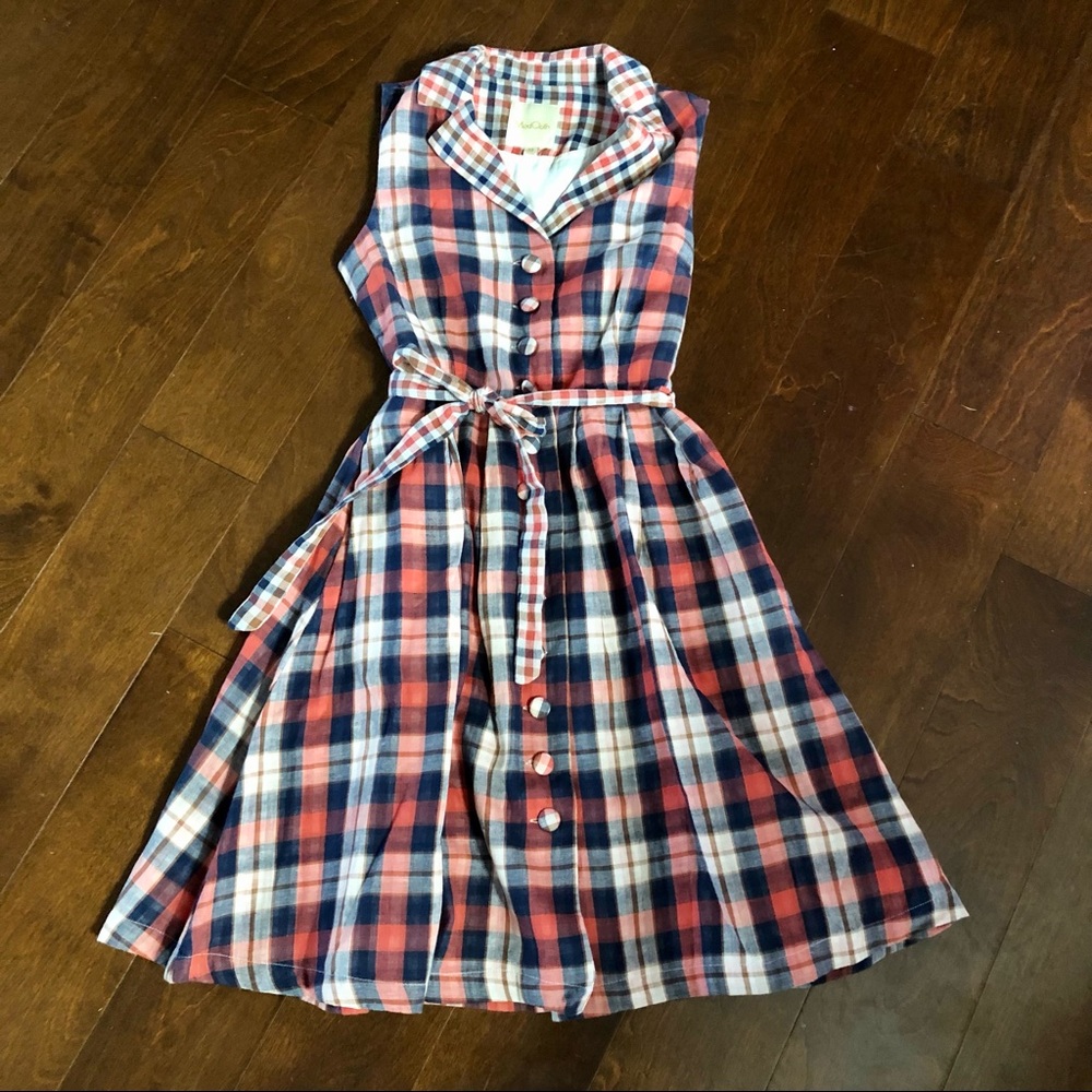 Button-up ModCloth dress with belt